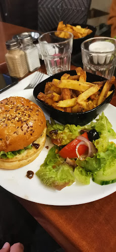 2 Pl. de l'Insurrection d'Août 1944, 94200 Ivry-sur-Seine