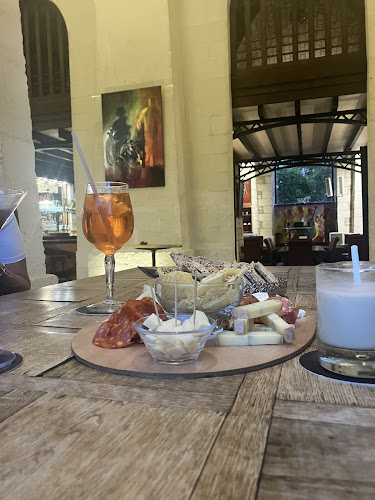 Opinii despre Lingot d'art 1876 – Piano-bar / Musée de la Chouette d’Or în Rochefort - Restauration