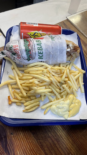 Comentarii opinii despre Le Must