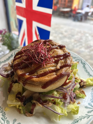 Comentarii opinii despre It's Five O'Clock Somewhere