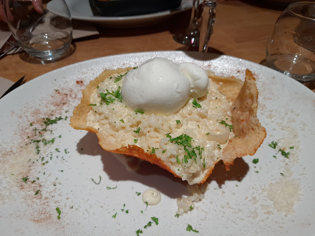 Place Plumereau, 14 Rue du Grand Marché, 37000 Tours