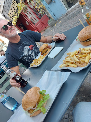 Comentarii opinii despre Die Burgerei