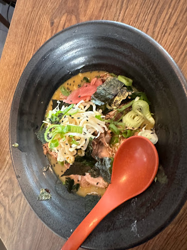 Ramen Okawali Charpennes pâtes et soupe faites maison froides ou chaudes - Restauration