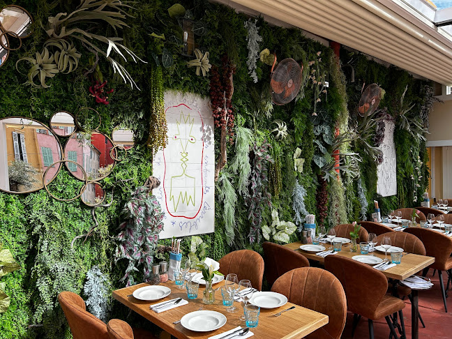 3 Quai Bonaparte, 06500 Menton