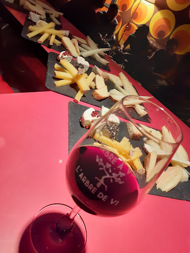 L' ARBRE A VINS - Restauration