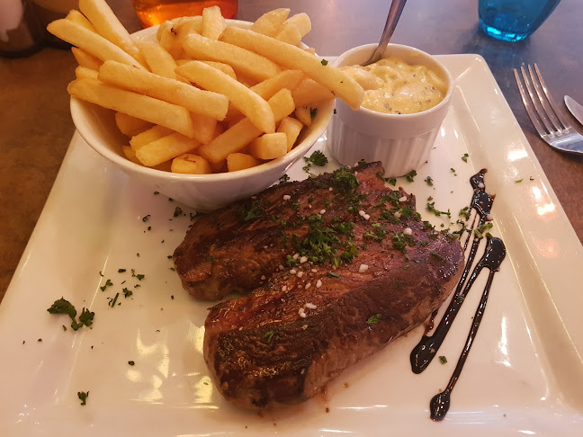 Au XV Du Rond Point (Champs-Élysées) - Paris