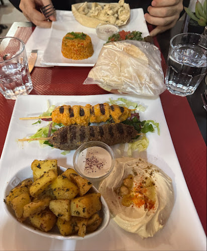 Opinii despre Les Roses du Liban în Conflans-Sainte-Honorine - Restauration