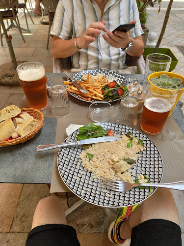 Comentarii opinii despre Roger Bar