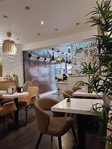 Comentarii opinii despre Waffle & Café