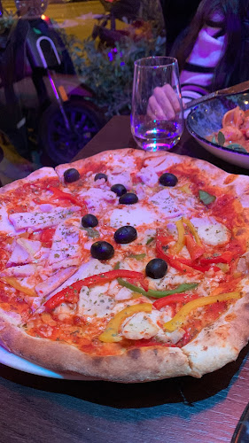 Comentarii opinii despre MONTECATINI COURBEVOIE