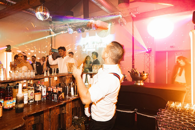 FIN PALLET n°1 Bar à Cocktail mobile Innovant Lyon Paris Marseille