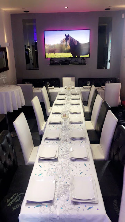 Les Petits Mouchoirs