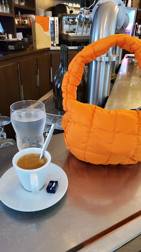 Larsons News - Paris