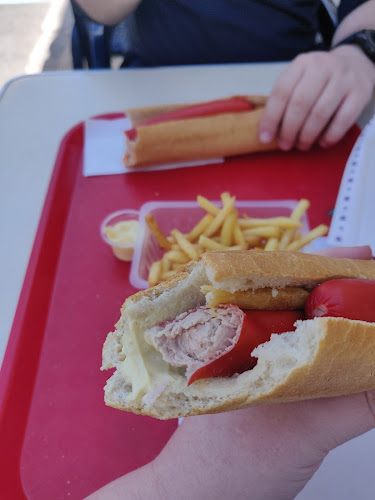 Comentarii opinii despre Le Snack de Ganges - Burgers et Sandwiches