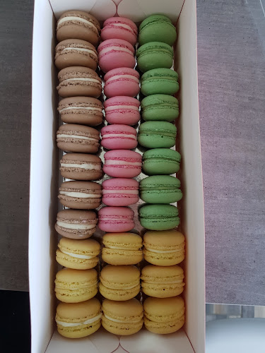 Whole Cake Island - Beauvais