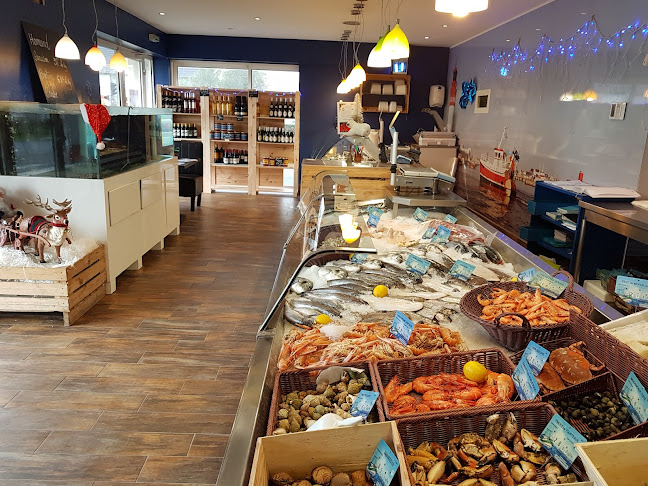 Opinii despre Lhospital Poissonnerie Traiteur în Lée - Restauration