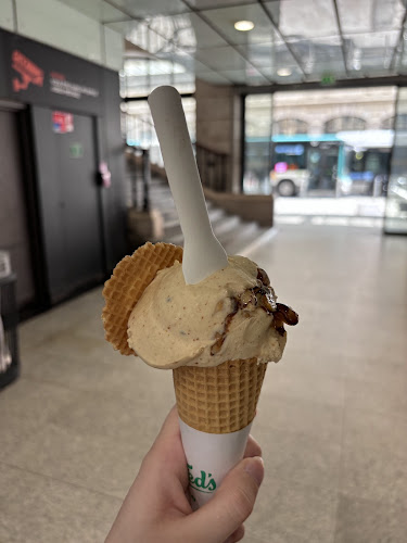 13 Rue d'Amsterdam, 75008 Paris, France