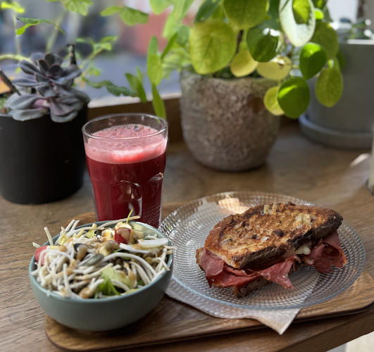 Opinii despre Café Soucoupe în Paris - Restauration