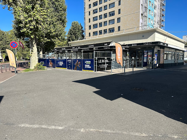 Place de la Grande Tour, 19, 95120 Ermont