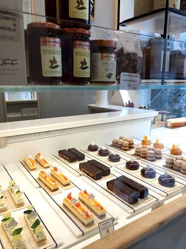 10 Rue Madeleine Michelis, 92200 Neuilly-sur-Seine, France