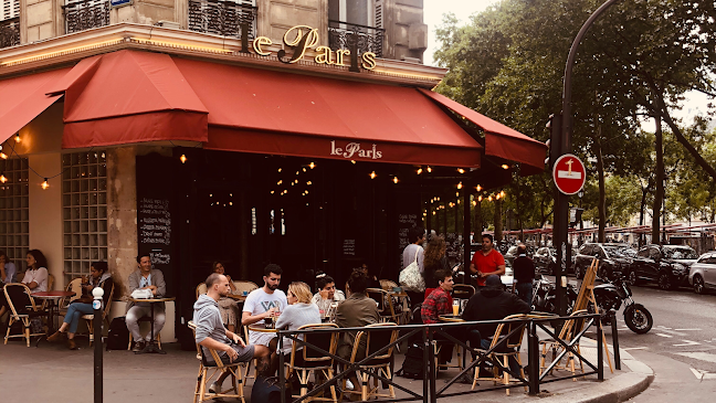 Le Paris Café