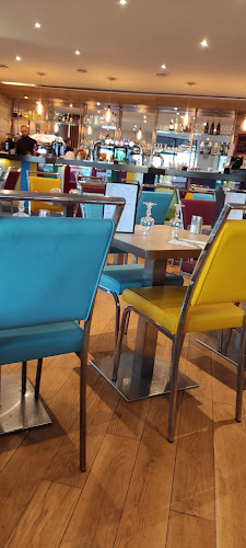 168 Av. de Paris, 92320 Châtillon, France