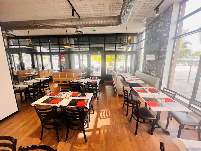 8-10 Av. Bernard Hirsch, 95000 Cergy