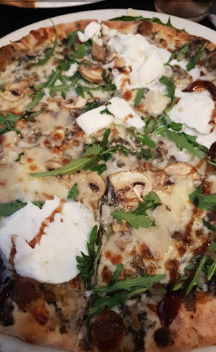 RED KITCHEN - Vitry-sur-Seine