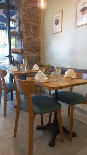 32 Av. des Îles d'Or, 83400 Hyères, France