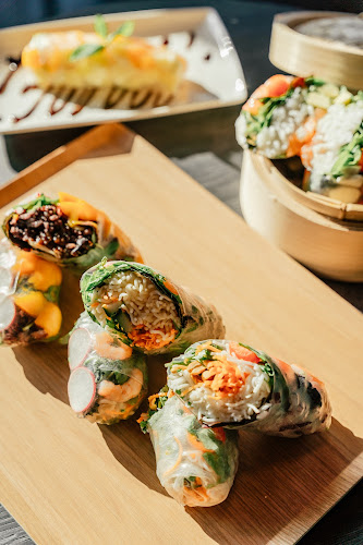 Comentarii opinii despre OUI TAO