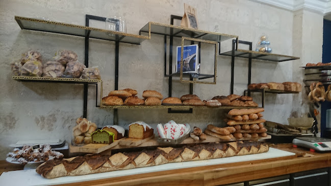 Maison Violette | Saint Agricol - Restauration