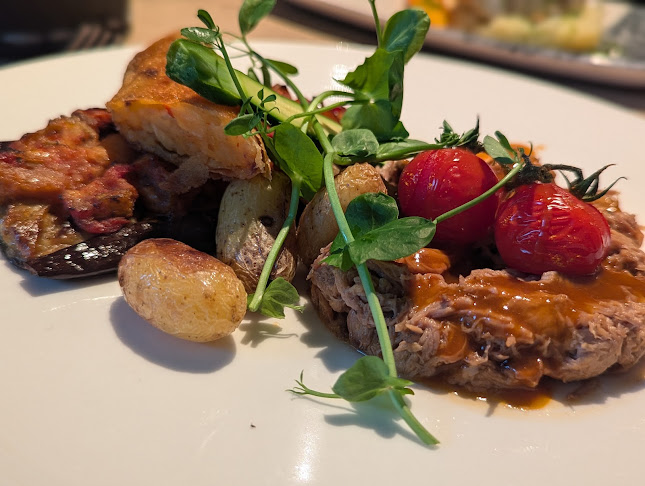 13 Av. du Rhône, 74000 Annecy