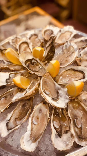 𝐋𝐚 𝐓𝐚𝐯𝐞𝐫𝐧𝐞 Table de Caractère 𝐌𝐞𝐭𝐳