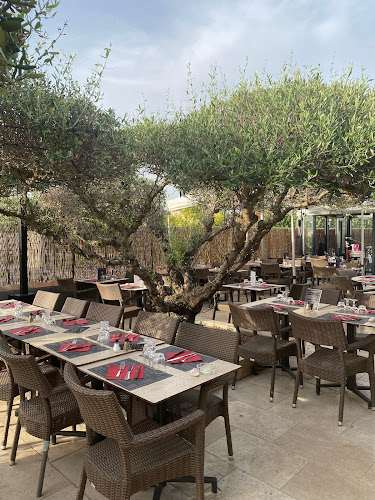 Opinii despre Le Clos des Oliviers, au Baïsses în Lançon-Provence - Restauration