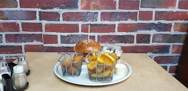 Opinii despre TASTY BURGER în Lyon - Restauration