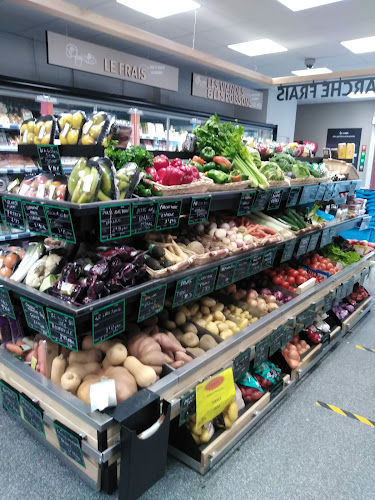 Opinii despre Magasin UTILE Aix-en-Provence Roi Rene în Aix-en-Provence - Restauration