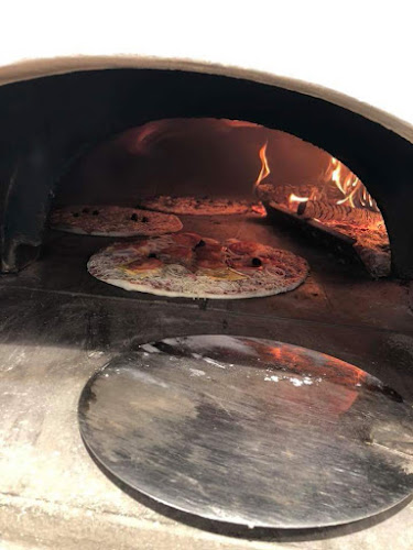 Opinii despre Pizza Marius et Manon în Saint-Mitre-les-Remparts - Restauration