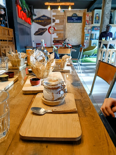 Comentarii opinii despre Old School