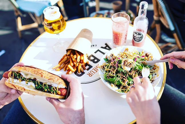 11 Pl. Massena, 06000 Nice