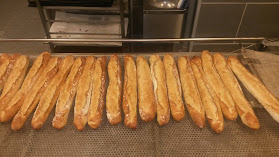 Distributeur à pain (Boulangerie-Patisserie Le Boudoir, Alizay)
