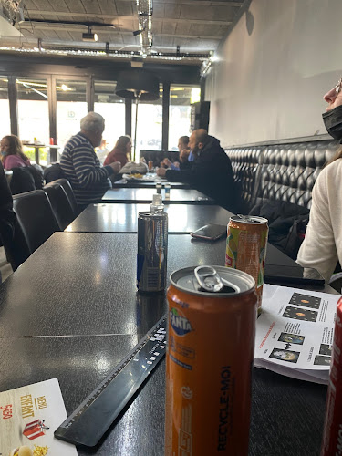 Hollyfood - Restauration