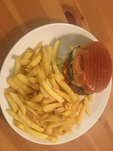 Manolya - Charleville-Mézières