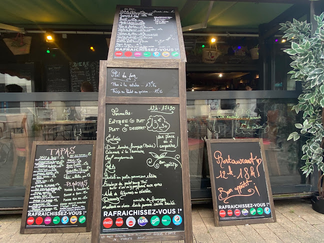 Opinii despre La Folle Blanche în Montreuil - Restauration