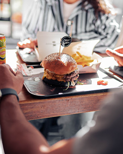 30 Rue Samonzet, 64000 Pau