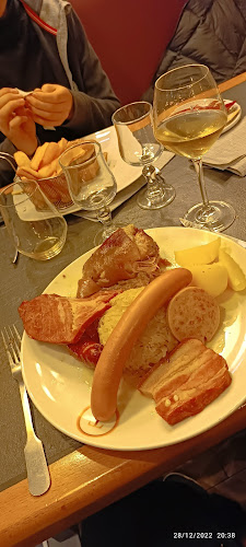 Comentarii opinii despre 𝐋𝐚 𝐓𝐚𝐯𝐞𝐫𝐧𝐞 Table de Caractère 𝐌𝐞𝐭𝐳