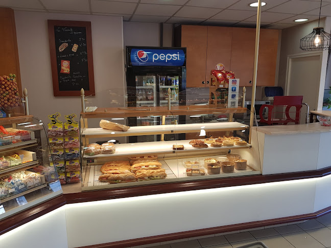 Centre Commercial Vigne Blanche, 1 Av. de l'Europe, 78130 Les Mureaux