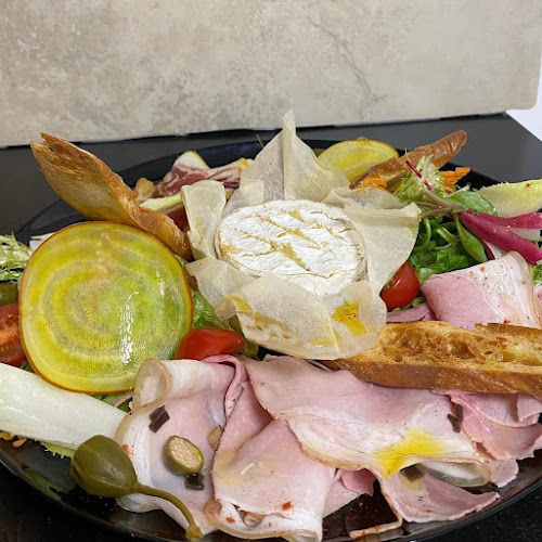 Le Clos des Oliviers, au Baïsses - Restauration