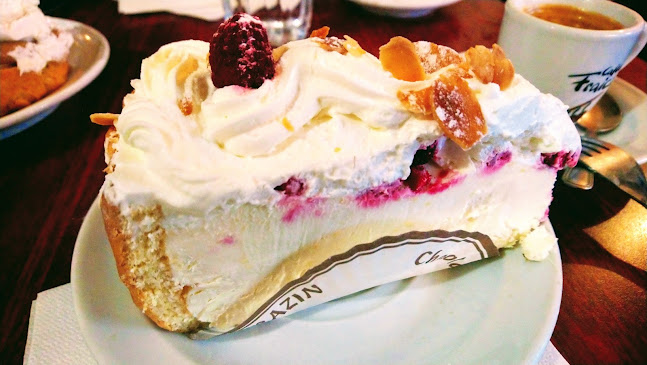 10 Pl. Victor Hugo, 38000 Grenoble