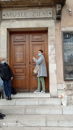 Bar P.M.U. du 14 Juillet