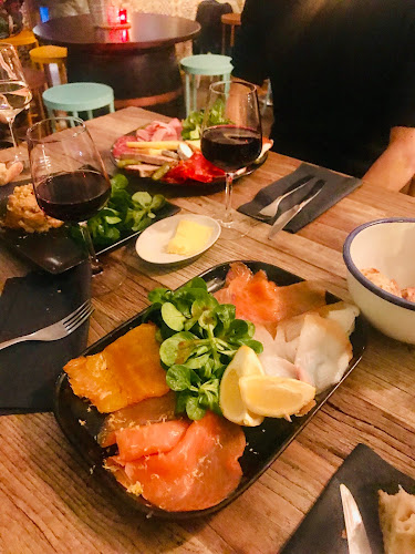 LES MAQUEREAUX - Tours